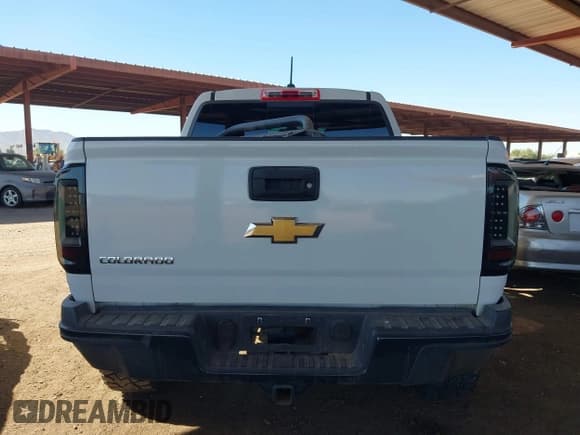 ✅ 2018 Chevrolet Colorado 4WD ZR2 • VIN: 1GCPTEE16J1104749 • Лот: 43376069. Опубликован ранее на IAAI с пробегом 129 836 миль. Бесплатный доступ к архиву аукционных продаж из США и подробный отчёт об истории автомобиля на DreamBid. Изображение 17.