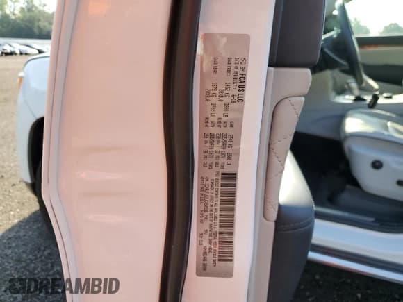 ✅ 2018 Jeep Grand Cherokee Summit • VIN: 1C4RJFJG2JC450588 • Lot: 66011575. Listed on Copart with 49,175 mi. Free auction sales archive from the USA and detailed vehicle history report at DreamBid. Image 13.