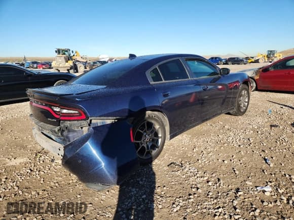 ✅ 2015 Dodge Charger SXT • VIN: 2C3CDXJG4FH746062 • Lot: 85392145. Wystawiony na Copart z przebiegiem 156 320 mil. Bezpłatny archiwum sprzedaży aukcyjnych z USA i szczegółowy raport historii pojazdu na DreamBid. Zdjęcie 3.