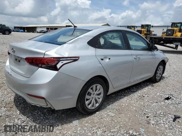 2019 Hyundai Accent SE z VIN 3KPC24A37KE068717, wystawiony jako Copart lot #60982335 z przebiegiem 89 514 mil mil oraz Szkoda całkowita • Salvage title. Historia ofert i sprzedaży dostępna na DreamBid. Obrazek 3.