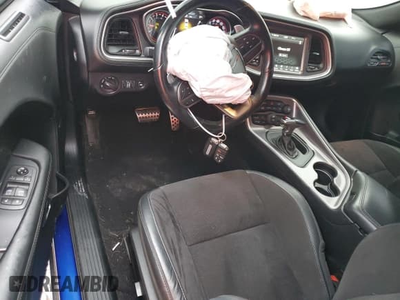 ✅ 2020 Dodge Challenger R/T Scat Pack • VIN: 2C3CDZFJXLH169226 • Lot: 49689644. Wystawiony na Copart z przebiegiem 47 548 mil. Bezpłatny archiwum sprzedaży aukcyjnych z USA i szczegółowy raport historii pojazdu na DreamBid. Zdjęcie 8.