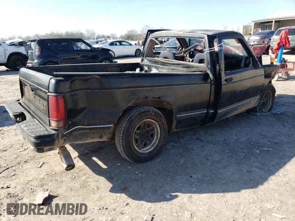 ✅ 1993 Chevrolet S-10 X96 • VIN: 1GCCS14R1P0187748 • Лот: 86445524. Опубликован ранее на Copart с пробегом 211 944 миль. Бесплатный доступ к архиву аукционных продаж из США и подробный отчёт об истории автомобиля на DreamBid. Изображение 3.