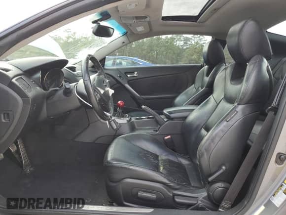 2012 Hyundai Genesis Coupe Track с VIN KMHHU6KH2CU068113, выставлен на аукционе Copart как лот 86618714 с пробегом 111 786 миль миль и Списание • Salvage title. История ставок и продаж доступна на DreamBid. Изображение 7.