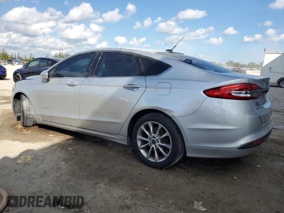 ✅ 2017 Ford Fusion Hybrid SE • VIN: 3FA6P0LU3HR141571 • Lot: 93564855. Wystawiony na Copart z przebiegiem 204 957 mil. Bezpłatny archiwum sprzedaży aukcyjnych z USA i szczegółowy raport historii pojazdu na DreamBid. Zdjęcie 2.