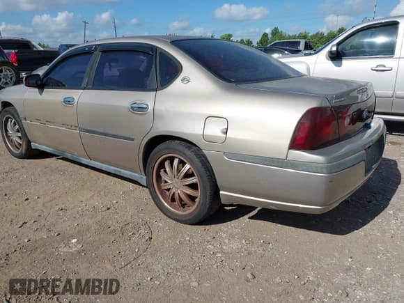 ✅ 2003 Chevrolet Impala • VIN: 2G1WF52E339402824 • Lot: 42976844. Listed on IAAI with 183,496 mi. Free auction sales archive from the USA and detailed vehicle history report at DreamBid. Image 3.