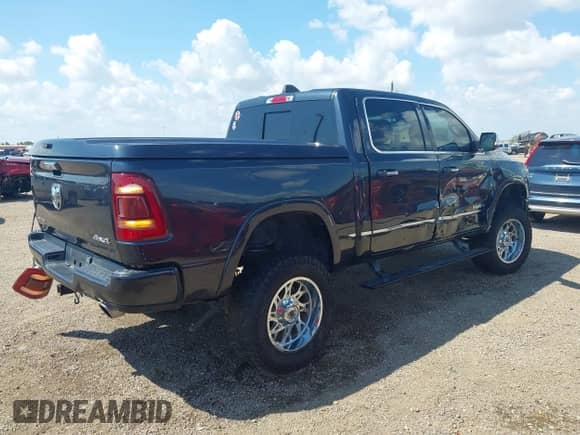 2019 Ram 1500 Limited z VIN 1C6SRFHT6KN921748, wystawiony jako IAAI lot #43169003 z przebiegiem 91 262 mil mil oraz . Historia ofert i sprzedaży dostępna na DreamBid. Obrazek 4.