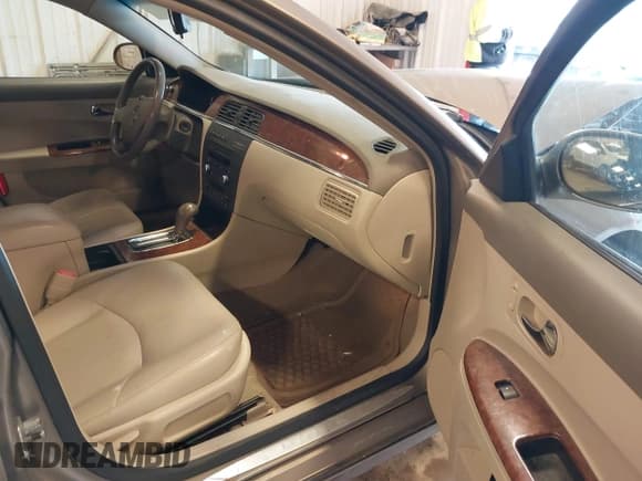 ✅ 2006 Buick LaCrosse CXL • VIN: 2G4WD582661229373 • Lot: 43656253. Listed on IAAI with 140,948 mi. Free auction sales archive from the USA and detailed vehicle history report at DreamBid. Image 5.