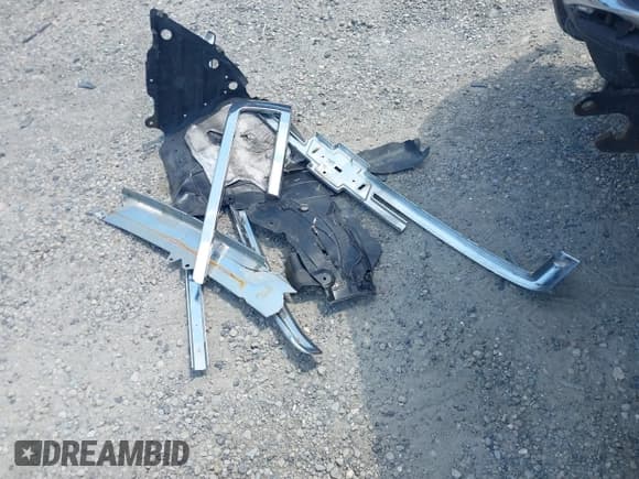 ✅ 2012 Chevrolet Silverado 2500HD LT • VIN: 1GC1KXC80CF195897 • Лот: 42647525. Опубликован ранее на IAAI с пробегом 201 232 миль. Бесплатный доступ к архиву аукционных продаж из США и подробный отчёт об истории автомобиля на DreamBid. Изображение 12.