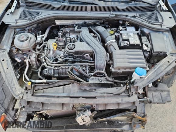 ✅ 2024 Volkswagen Jetta S • VIN: 3VW5M7BU0RM000512 • Lot: 82249785. Wystawiony na Copart z przebiegiem 26 599 mil. Bezpłatny archiwum sprzedaży aukcyjnych z USA i szczegółowy raport historii pojazdu na DreamBid. Zdjęcie 11.