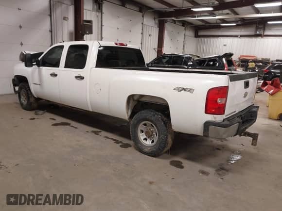 2007 Chevrolet Silverado 2500HD 1LT z VIN 1GCHK23647F512117, wystawiony jako IAAI lot #41359591 z przebiegiem 289 455 mil mil oraz . Historia ofert i sprzedaży dostępna na DreamBid. Obrazek 3.