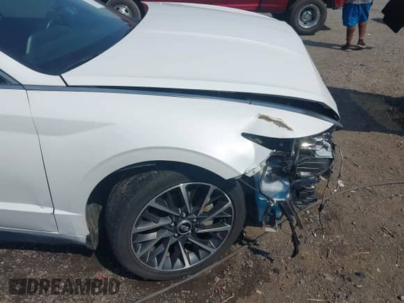 ✅ 2022 Hyundai Sonata Limited • VIN: KMHL34J28NA213240 • Lot: 43206360. Listed on IAAI with 61,134 mi miles. Access the free auction sales archive from the USA and view a detailed vehicle history report at DreamBid. Image 17.