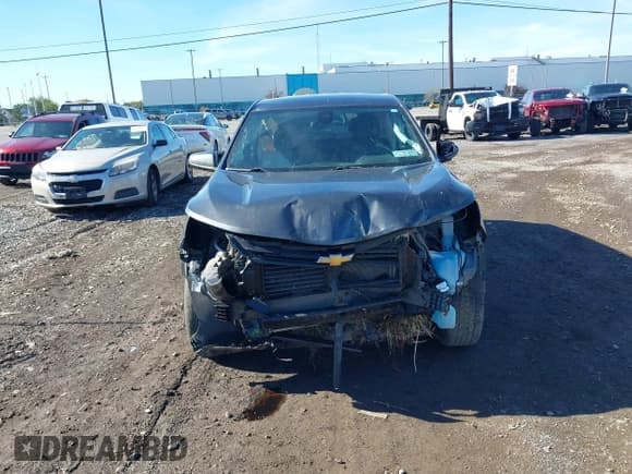 ✅ 2020 Chevrolet Equinox LT • VIN: 2GNAXUEVXL6217957 • Lot: 43400232. Wystawiony na IAAI z przebiegiem 108 527 mil. Bezpłatny archiwum sprzedaży aukcyjnych z USA i szczegółowy raport historii pojazdu na DreamBid. Zdjęcie 13.