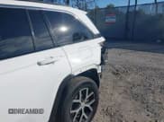 ✅ 2025 Jeep Grand Cherokee Limited • VIN: 1C4RJHBGXSC306086 • Лот: 43119039. Опубликован ранее на IAAI с пробегом 4 657 миль. Бесплатный доступ к архиву аукционных продаж из США и подробный отчёт об истории автомобиля на DreamBid. Изображение 6.