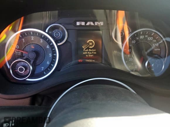 ✅ 2020 Ram 1500 Lone Star • VIN: 1C6RREFT0LN401753 • Lot: 92076425. Wystawiony na Copart z przebiegiem 19 458 mil. Bezpłatny archiwum sprzedaży aukcyjnych z USA i szczegółowy raport historii pojazdu na DreamBid. Zdjęcie 9.