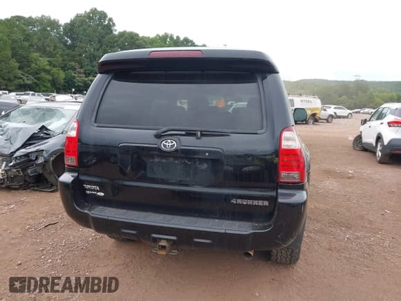 ✅ 2006 Toyota 4Runner SR5 • VIN: JTEBU14R060087902 • Lot: 42425880. Listed on IAAI with 170,014 mi. Free auction sales archive from the USA and detailed vehicle history report at DreamBid. Image 16.