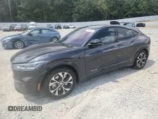 ✅ 2022 Ford Mustang Mach-E Premium • VIN: 3FMTK3SU2NMA28911 • Lot: 71438125. Listed on Copart with 33,872 mi. Free auction sales archive from the USA and detailed vehicle history report at DreamBid. Image 1.