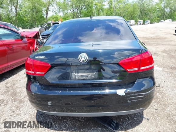 ✅ 2013 Volkswagen Passat S • VIN: 1VWAP7A39DC147565 • Lot: 42255542. Listed on IAAI with 111,646 mi. Free auction sales archive from the USA and detailed vehicle history report at DreamBid. Image 17.