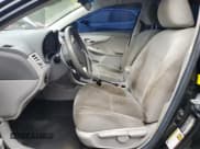 ✅ 2010 Toyota Corolla S • VIN: 2T1BU4EE3AC428726 • Лот: 90068755. Опубликован ранее на Copart с пробегом 137 342 миль. Бесплатный доступ к архиву аукционных продаж из США и подробный отчёт об истории автомобиля на DreamBid. Изображение 7.