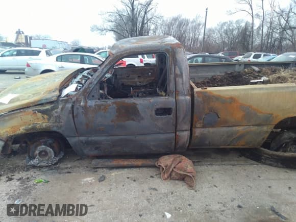 ✅ 2007 Chevrolet Silverado 2500HD Work Truck • VIN: 1GCHK24U67E189014 • Lot: 36565205. Wystawiony na IAAI z przebiegiem Nie podano. Bezpłatny archiwum sprzedaży aukcyjnych z USA i szczegółowy raport historii pojazdu na DreamBid. Zdjęcie 6.
