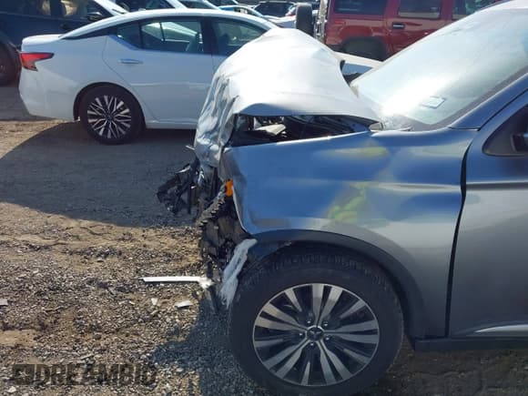 ✅ 2020 Mitsubishi Outlander SE • VIN: JA4AD3A32LZ019825 • Lot: 43505095. Listed on IAAI with 72,022 mi. Free auction sales archive from the USA and detailed vehicle history report at DreamBid. Image 6.