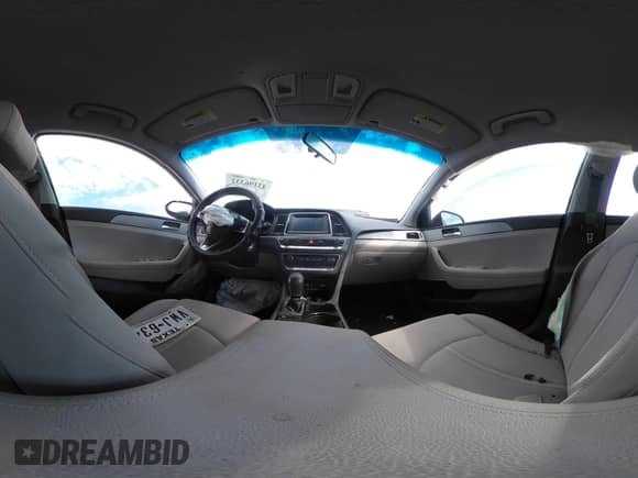 2018 Hyundai Sonata SE с VIN 5NPE24AF0JH726553, выставлен на аукционе IAAI как лот 43196332 с пробегом 77 313 миль миль и . История ставок и продаж доступна на DreamBid. Изображение 18.