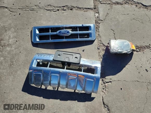 ✅ 2010 Ford Escape Hybrid • VIN: 1FMCU5K38AKB91125 • Lot: 90573495. Wystawiony na Copart z przebiegiem 150 609 mil. Bezpłatny archiwum sprzedaży aukcyjnych z USA i szczegółowy raport historii pojazdu na DreamBid. Zdjęcie 13.