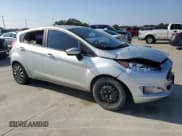 ✅ 2015 Ford Fiesta S • VIN: 3FADP4TJ8FM182003 • Lot: 90103375. Wystawiony na Copart z przebiegiem 144 685 mil. Bezpłatny archiwum sprzedaży aukcyjnych z USA i szczegółowy raport historii pojazdu na DreamBid. Zdjęcie 4.