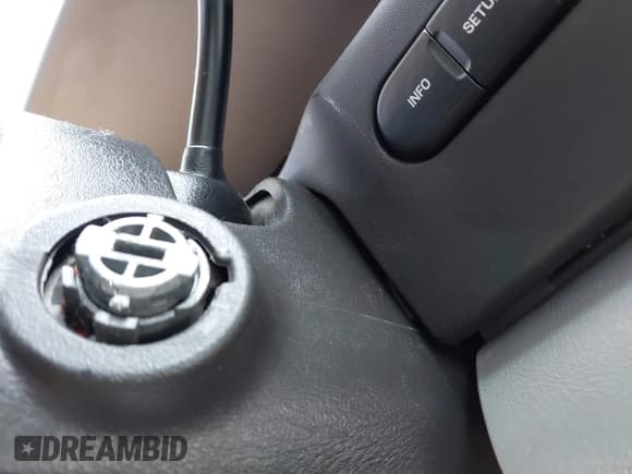 ✅ 2005 Ford F-250 XL • VIN: 1FTSW21P05EC31103 • Lot: 41966914. Listed on IAAI with 154,095 mi. Free auction sales archive from the USA and detailed vehicle history report at DreamBid. Image 14.