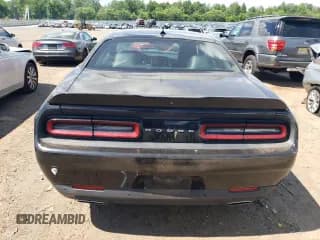 ✅ 2015 Dodge Challenger SXT Plus • VIN: 2C3CDZBGXFH708135 • Lot: 54748414. Wystawiony na Copart z przebiegiem 47 372 mil. Bezpłatny archiwum sprzedaży aukcyjnych z USA i szczegółowy raport historii pojazdu na DreamBid. Zdjęcie 6.