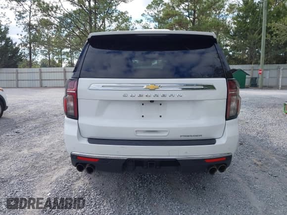 ✅ 2023 Chevrolet Suburban Premier • VIN: 1GNSKFKDXPR393461 • Lot: 43639375. Wystawiony na IAAI z przebiegiem 90 211 mil. Bezpłatny archiwum sprzedaży aukcyjnych z USA i szczegółowy raport historii pojazdu na DreamBid. Zdjęcie 16.