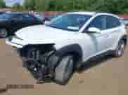 2021 Hyundai Kona SEL z VIN KM8K2CAA9MU615281, wystawiony jako IAAI lot #42403332 z przebiegiem 57 206 mil mil oraz . Historia ofert i sprzedaży dostępna na DreamBid. Obrazek 6.