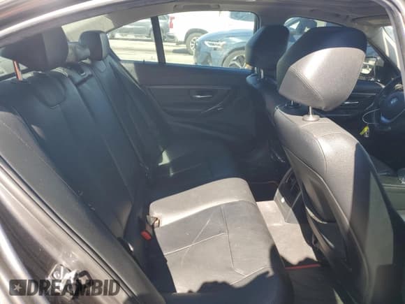 ✅ 2012 BMW 3 Series 328i • VIN: WBA3C1C50CF431504 • Лот: 82469935. Опубликован ранее на Copart с пробегом 145 647 миль. Бесплатный доступ к архиву аукционных продаж из США и подробный отчёт об истории автомобиля на DreamBid. Изображение 10.