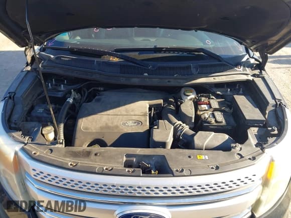 ✅ 2011 Ford Explorer XLT • VIN: 1FMHK8D84BGA14680 • Lot: 43700947. Wystawiony na IAAI z przebiegiem 253 250 mil. Bezpłatny archiwum sprzedaży aukcyjnych z USA i szczegółowy raport historii pojazdu na DreamBid. Zdjęcie 10.