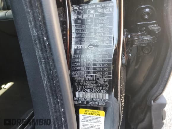 ✅ 2018 Land Rover Range Rover Evoque SE • VIN: SALVP2RX6JH295906 • Лот: 53448525. Опубликован ранее на Copart с пробегом 109 287 миль. Бесплатный доступ к архиву аукционных продаж из США и подробный отчёт об истории автомобиля на DreamBid. Изображение 14.