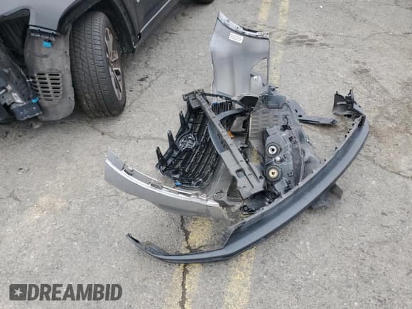 ✅ 2016 Toyota Highlander LE • VIN: 5TDZARFH0GS022352 • Лот: 91905565. Опубликован ранее на Copart с пробегом 131 723 миль. Бесплатный доступ к архиву аукционных продаж из США и подробный отчёт об истории автомобиля на DreamBid. Изображение 13.