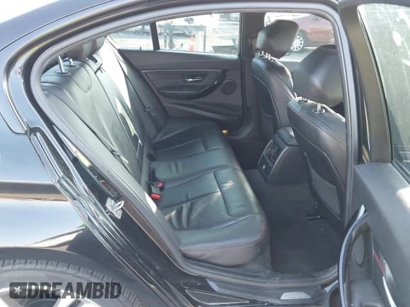 ✅ 2013 BMW 3 Series 328i • VIN: WBA3A5C55DF354630 • Лот: 43609994. Опубликован ранее на IAAI с пробегом 128 743 миль. Бесплатный доступ к архиву аукционных продаж из США и подробный отчёт об истории автомобиля на DreamBid. Изображение 8.