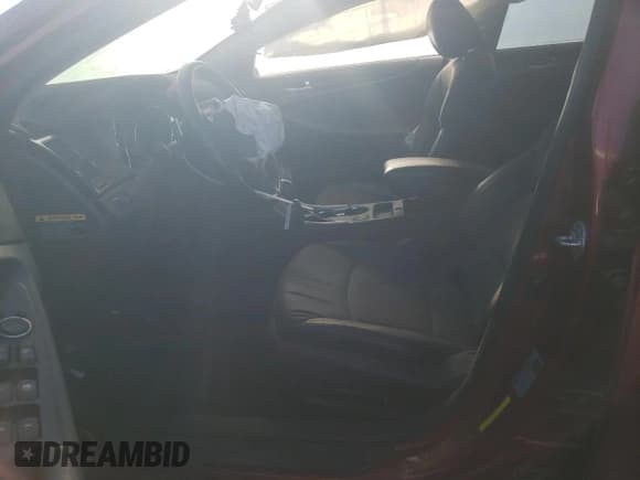 ✅ 2014 Hyundai Sonata SE • VIN: 5NPEC4AC5EH849953 • Lot: 66151714. Listed on Copart with 182,224 mi. Free auction sales archive from the USA and detailed vehicle history report at DreamBid. Image 7.