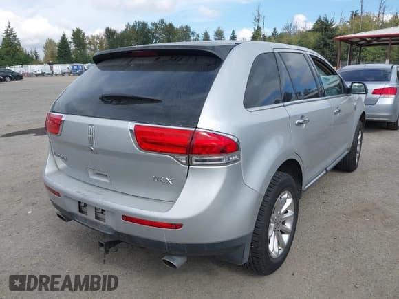 ✅ 2013 Lincoln MKX • VIN: 2LMDJ6JK8DBL23234 • Lot: 43323740. Wystawiony na IAAI z przebiegiem 166 071 mil. Bezpłatny archiwum sprzedaży aukcyjnych z USA i szczegółowy raport historii pojazdu na DreamBid. Zdjęcie 4.
