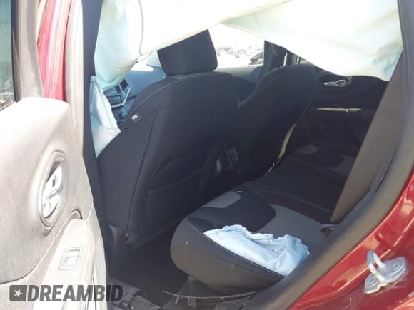 ✅ 2014 Jeep Cherokee Latitude • VIN: 1C4PJLCS8EW106307 • Lot: 43208676. Listed on IAAI with 101,389 mi. Free auction sales archive from the USA and detailed vehicle history report at DreamBid. Image 8.