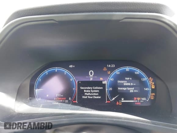 ✅ 2024 Toyota Highlander XLE • VIN: 5TDAAAB50RS012465 • Lot: 43660174. Listed on IAAI with 15,848 mi. Free auction sales archive from the USA and detailed vehicle history report at DreamBid. Image 7.