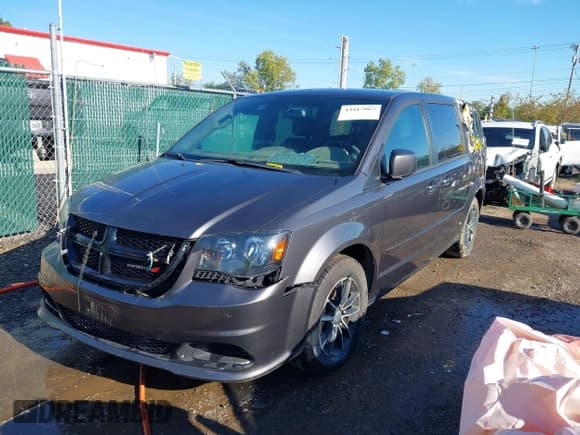 ✅ 2017 Dodge Grand Caravan SE • VIN: 2C4RDGBG9HR568358 • Lot: 43417063. Wystawiony na IAAI z przebiegiem 202 423 mil. Bezpłatny archiwum sprzedaży aukcyjnych z USA i szczegółowy raport historii pojazdu na DreamBid. Zdjęcie 2.