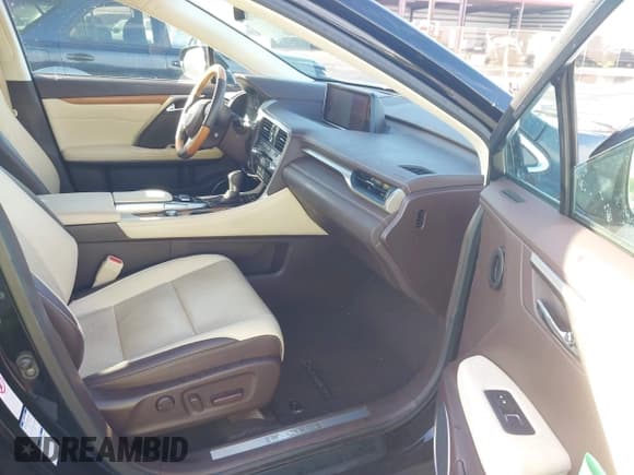 ✅ 2016 Lexus RX 450h • VIN: 2T2BGMCA9GC002373 • Lot: 41473741. Wystawiony na IAAI z przebiegiem 85 493 mil. Bezpłatny archiwum sprzedaży aukcyjnych z USA i szczegółowy raport historii pojazdu na DreamBid. Zdjęcie 5.