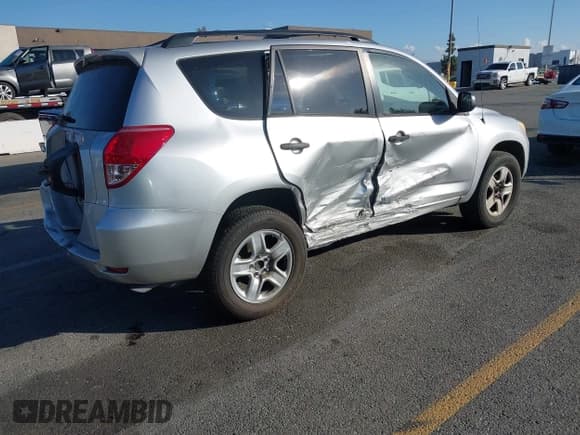 ✅ 2006 Toyota RAV4 • VIN: JTMZK33V666000794 • Лот: 43699701. Опубликован ранее на IAAI с пробегом 221 898 миль. Бесплатный доступ к архиву аукционных продаж из США и подробный отчёт об истории автомобиля на DreamBid. Изображение 4.