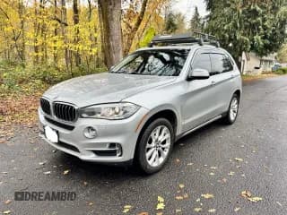 ✅ 2015 BMW X5 xDrive35i • VIN: 5UXKR0C56F0P09402 • Лот: 93360155. Опубликован ранее на Copart с пробегом 180 095 миль. Бесплатный доступ к архиву аукционных продаж из США и подробный отчёт об истории автомобиля на DreamBid. Изображение 2.
