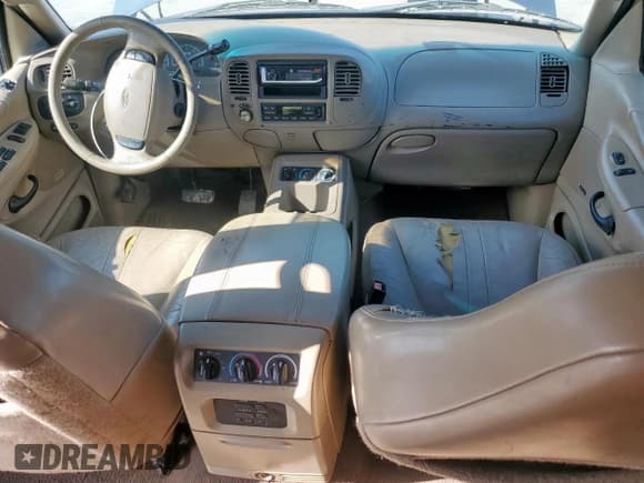 ✅ 2001 Ford Expedition Eddie Bauer • VIN: 1FMFU18L71LA73686 • Lot: 50629845. Listed on Copart with 143,627 mi. Free auction sales archive from the USA and detailed vehicle history report at DreamBid. Image 8.