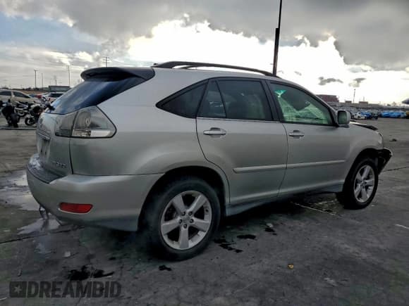 ✅ 2004 Lexus RX 330 • VIN: JTJGA31U440018650 • Lot: 94209235. Listed on Copart with 237,883 mi. Free auction sales archive from the USA and detailed vehicle history report at DreamBid. Image 3.