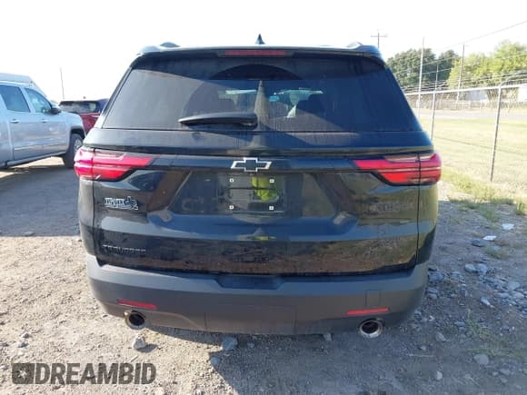 ✅ 2023 Chevrolet Traverse LS • VIN: 1GNERFKW5PJ321043 • Lot: 43370186. Wystawiony na IAAI z przebiegiem 32 386 mil. Bezpłatny archiwum sprzedaży aukcyjnych z USA i szczegółowy raport historii pojazdu na DreamBid. Zdjęcie 17.