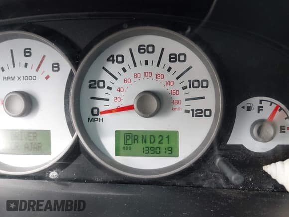 ✅ 2007 Ford Escape Limited • VIN: 1FMCU94167KA76261 • Lot: 42152654. Listed on IAAI with 139,019 mi. Free auction sales archive from the USA and detailed vehicle history report at DreamBid. Image 7.