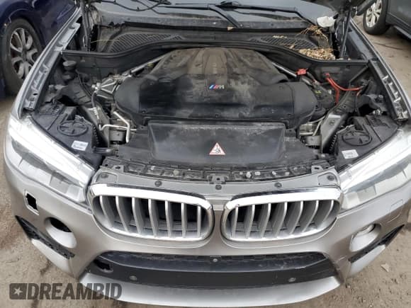 ✅ 2016 BMW X5 M • VIN: 5YMKT6C58G0R79357 • Lot: 79043573. Wystawiony na Copart z przebiegiem 91 993 mil. Bezpłatny archiwum sprzedaży aukcyjnych z USA i szczegółowy raport historii pojazdu na DreamBid. Zdjęcie 12.