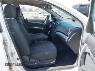 ✅ 2011 Chevrolet Aveo 2LT • VIN: KL1TG5DE8BB136774 • Lot: 43170378. Wystawiony na IAAI z przebiegiem 130 190 mil. Bezpłatny archiwum sprzedaży aukcyjnych z USA i szczegółowy raport historii pojazdu na DreamBid. Zdjęcie 5.